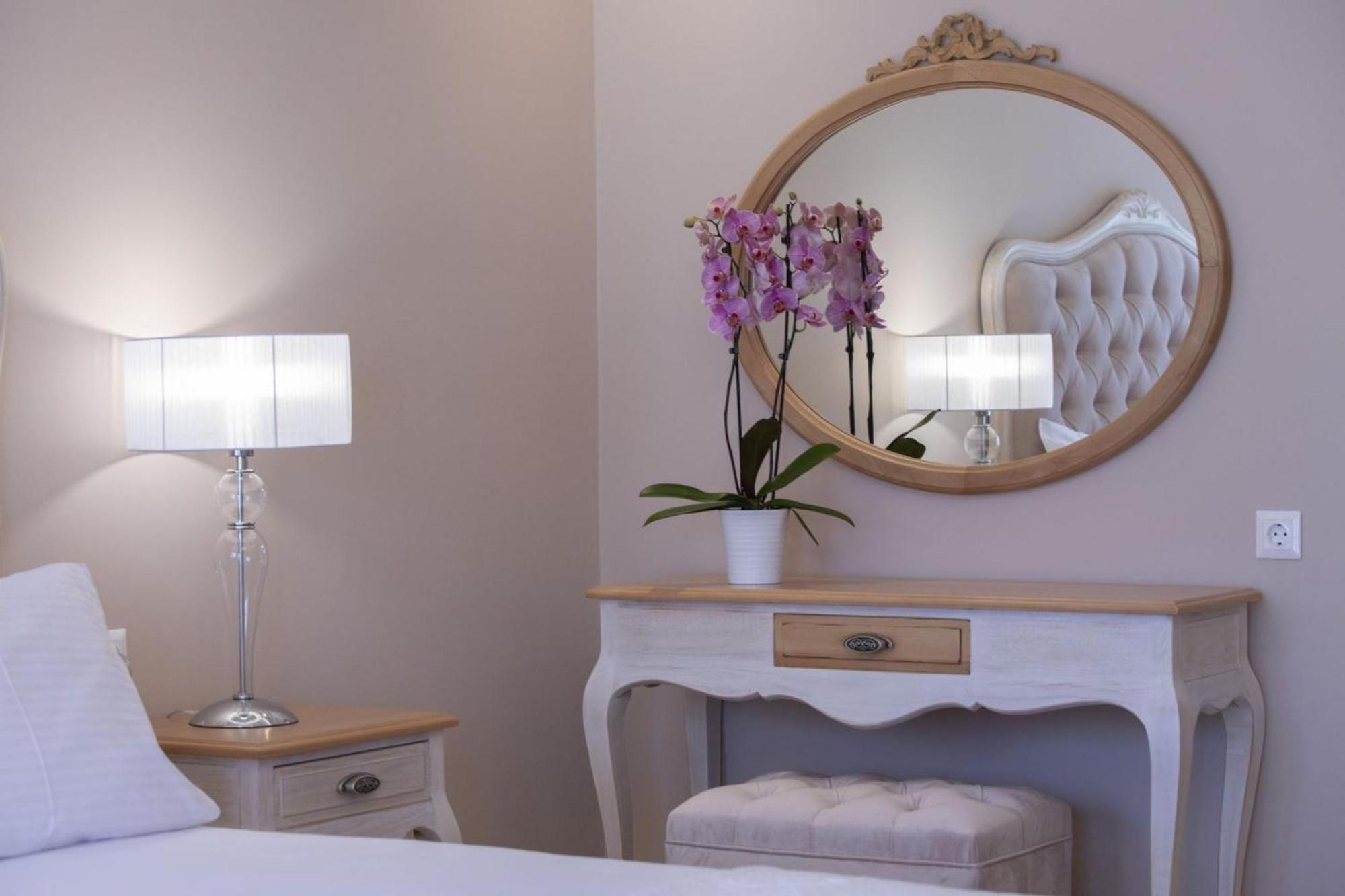 Vk Luxury Suites With Private Parking (Adults Only) נידרי מראה חיצוני תמונה