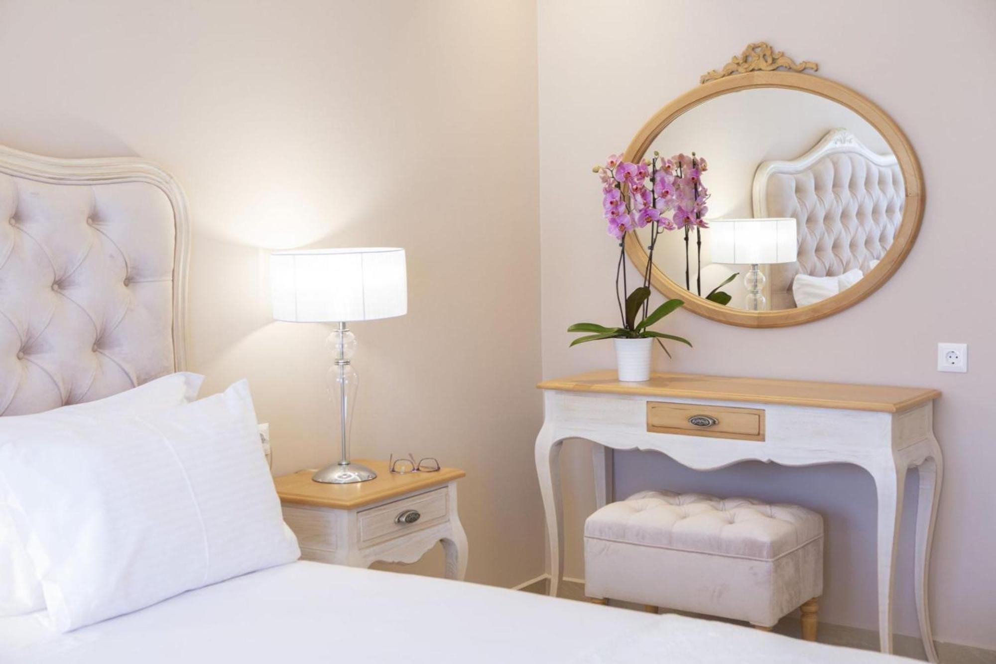 Vk Luxury Suites With Private Parking (Adults Only) נידרי מראה חיצוני תמונה