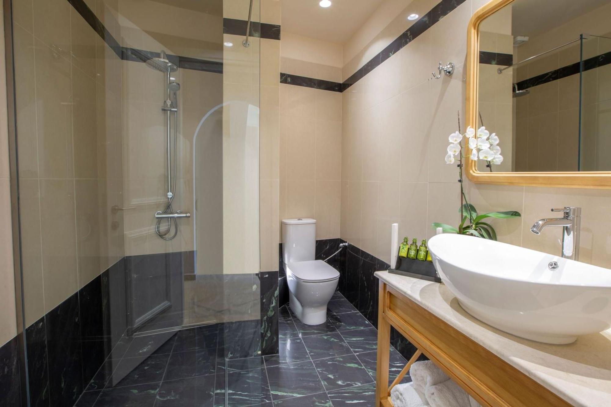 Vk Luxury Suites With Private Parking (Adults Only) נידרי מראה חיצוני תמונה
